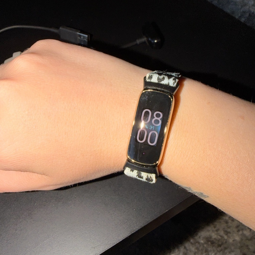 Fitbit Luxe